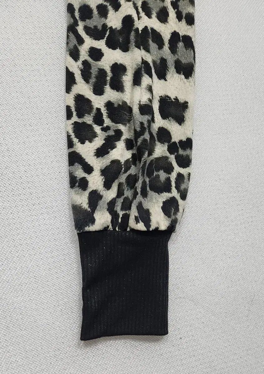 GUCCI グッチ XX NEW YORK ヒョウ柄 レオパード WHO ジップアップ