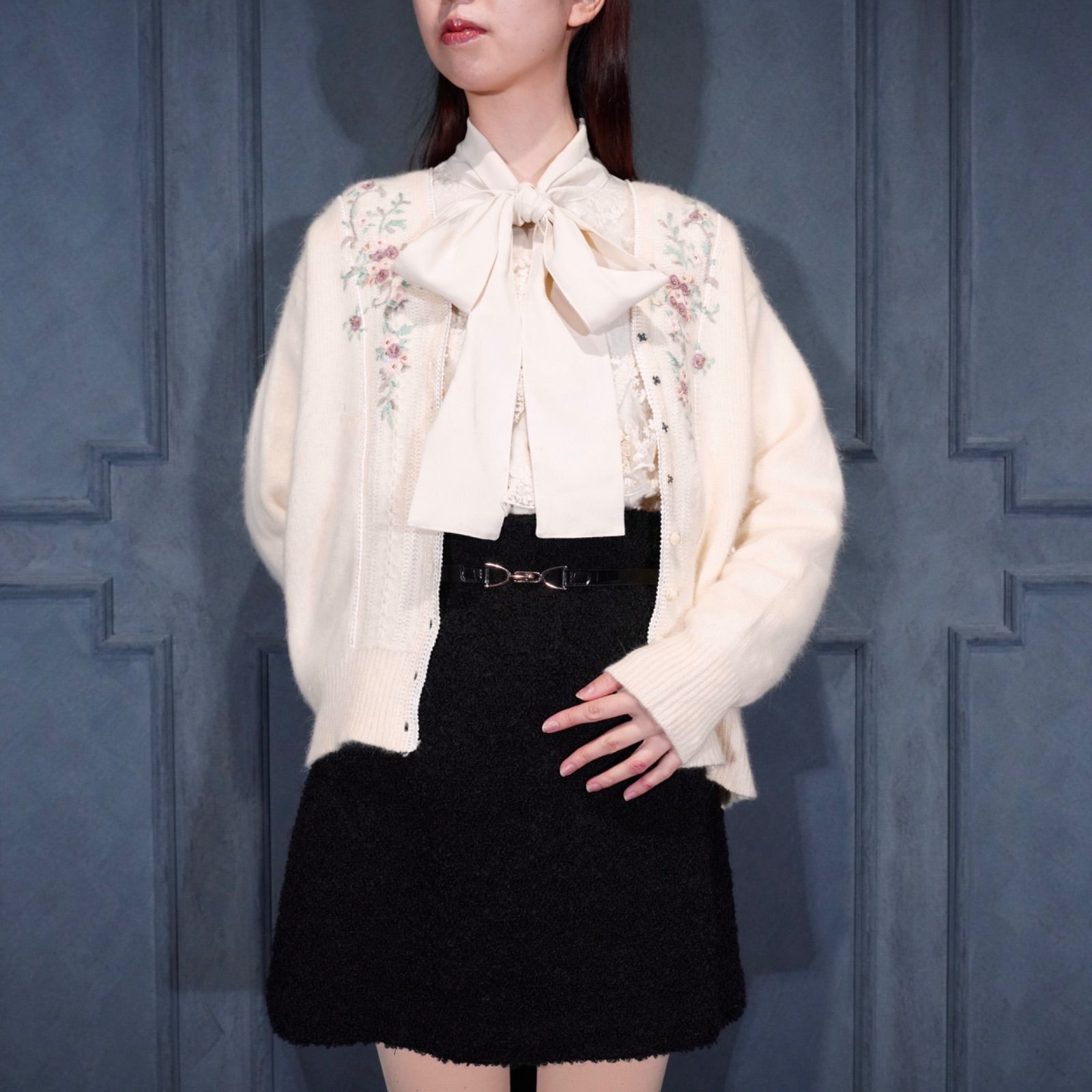 60’s〜70’s USA VINTAGE 金牛角 FLOWER BUTTON DESIGN WOOL KNIT |60年代〜70年代アメリカ古着お花刺繍バタフライボタンデザインウールニットカーディガン