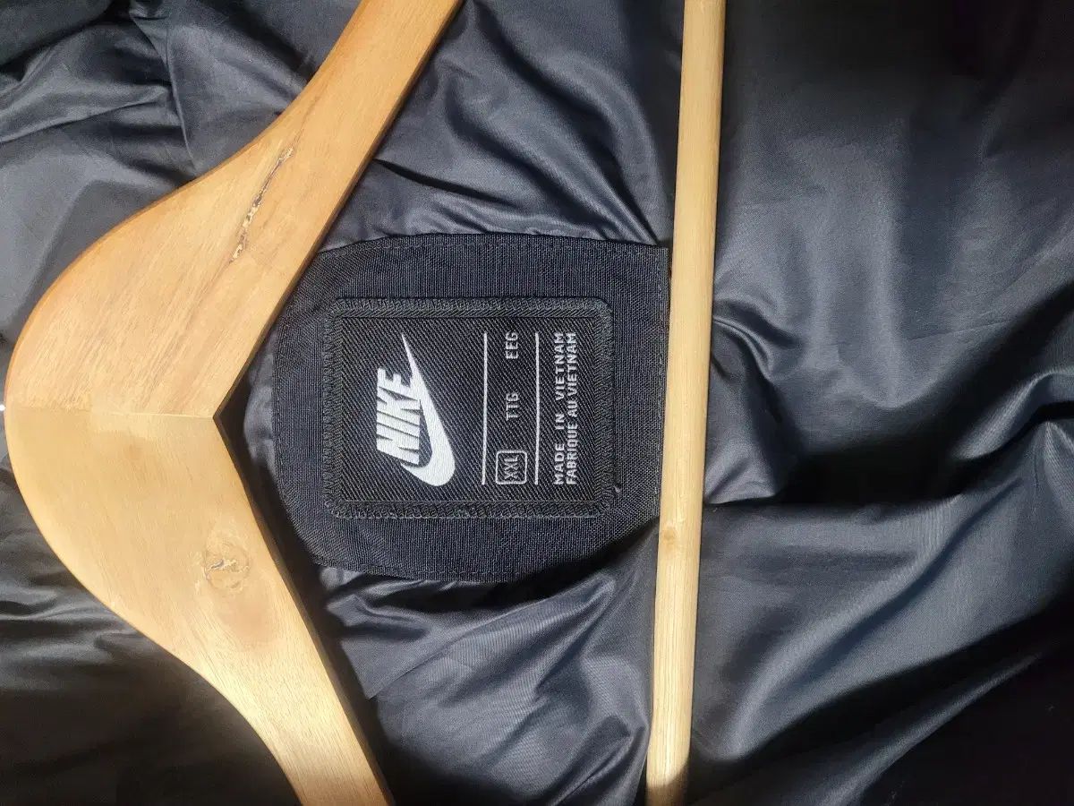 ダウンフィル パーカ