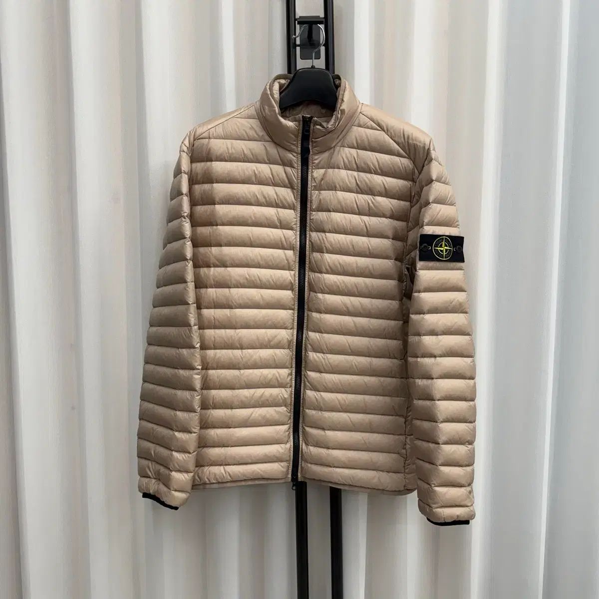 XL ストーンアイランド ルームウーブン 경량ダウン