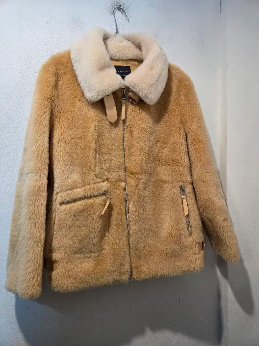 LOOKAST ムートン ジャケット アイボリー KARA