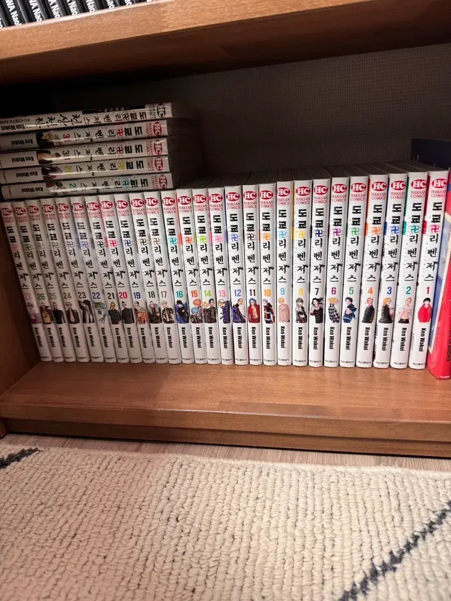 TOKYO 東京 東京リベンジャーズ 漫画 全巻 セット 1 - 31 巻 キャラクターBOOK 巻含む