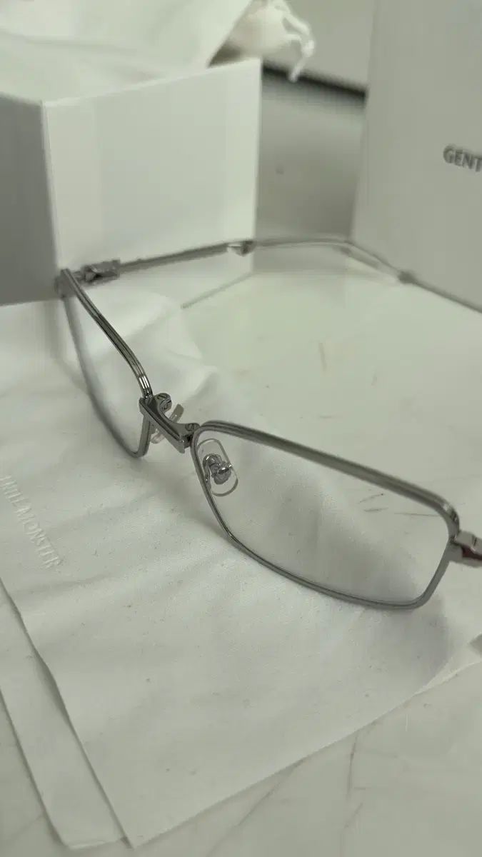 GENTLE MONSTER ジェントルモンスター TAS 02