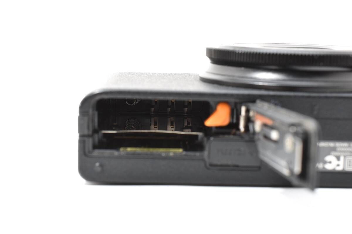 ブラック コンパクトデジタルカメラ