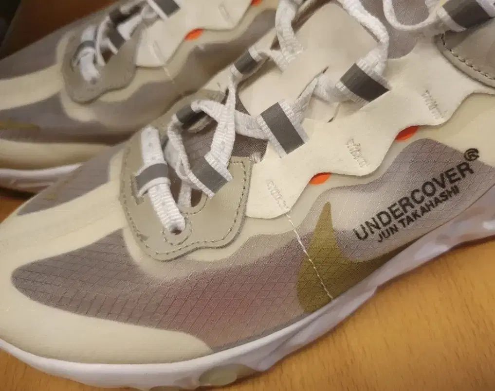 ナイキ アンダーカバー リアクト エレメント 87