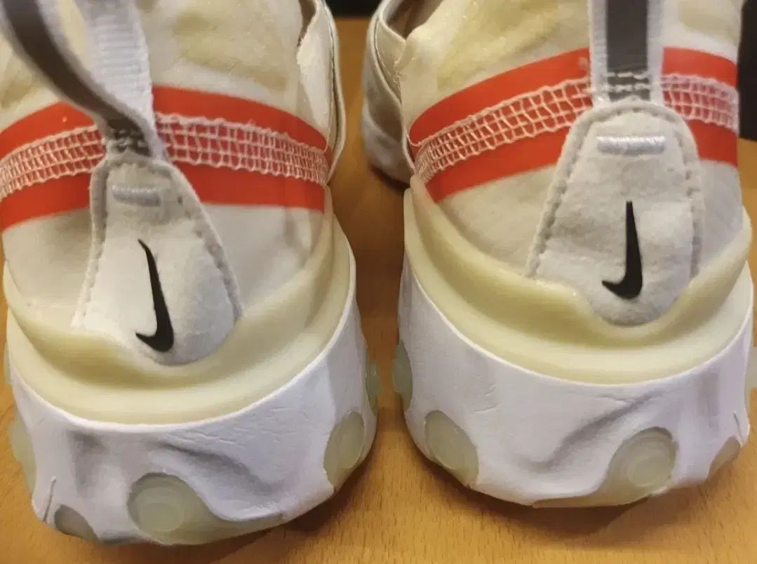  ナイキ アンダーカバー リアクト エレメント 87 スニーカー 靴