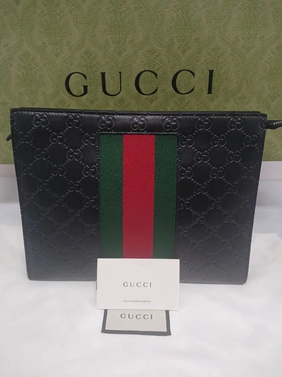 A 定価130万円台 グッチ クラッチバッグ GGエンボス オフィディア