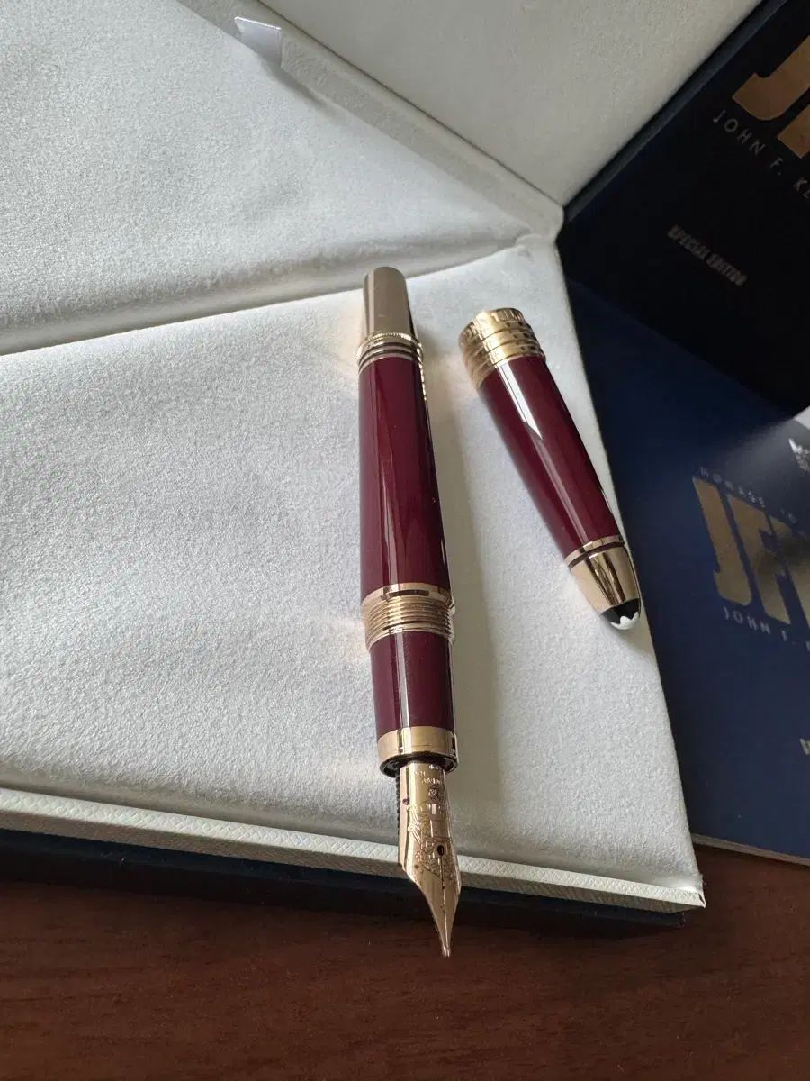 モンブラン JFK 万年筆 バーガンディ ゴールド フルセット - メルカリ