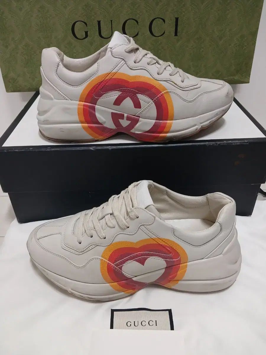 A 37 240 グッチ ライトン 定価130万円台 235 245