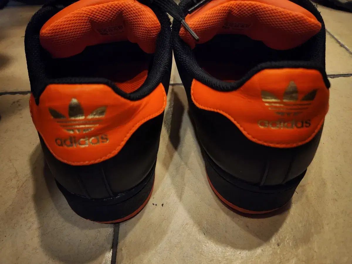 アディダス Superstar