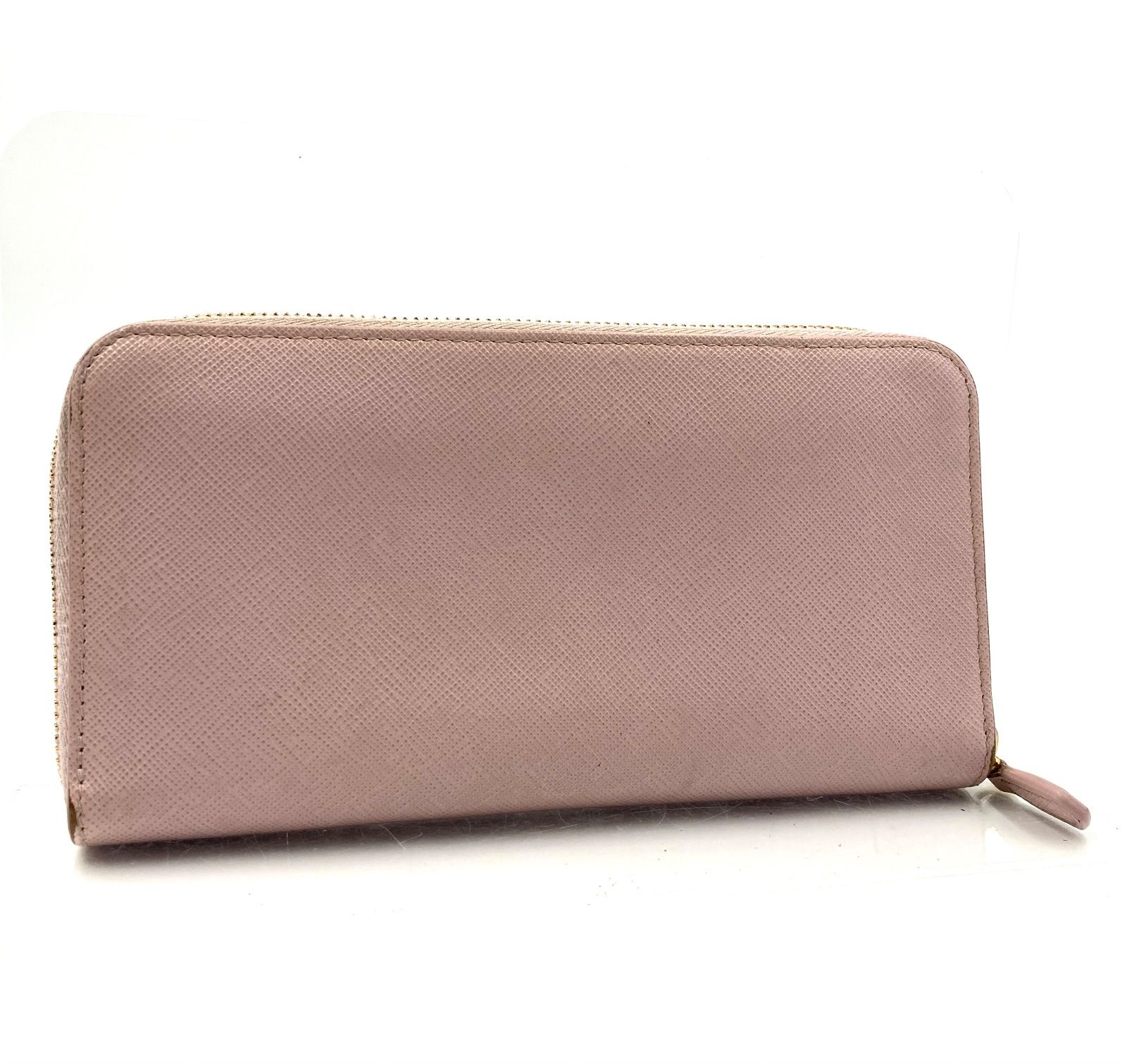 PRADA プラダ サフィアーノレザー ロゴエンボス ラウンドファスナー 長財布 ライトピンク ゴールド金具 イタリア製 刻印あり レディース ラグジュアリー ハイブランド