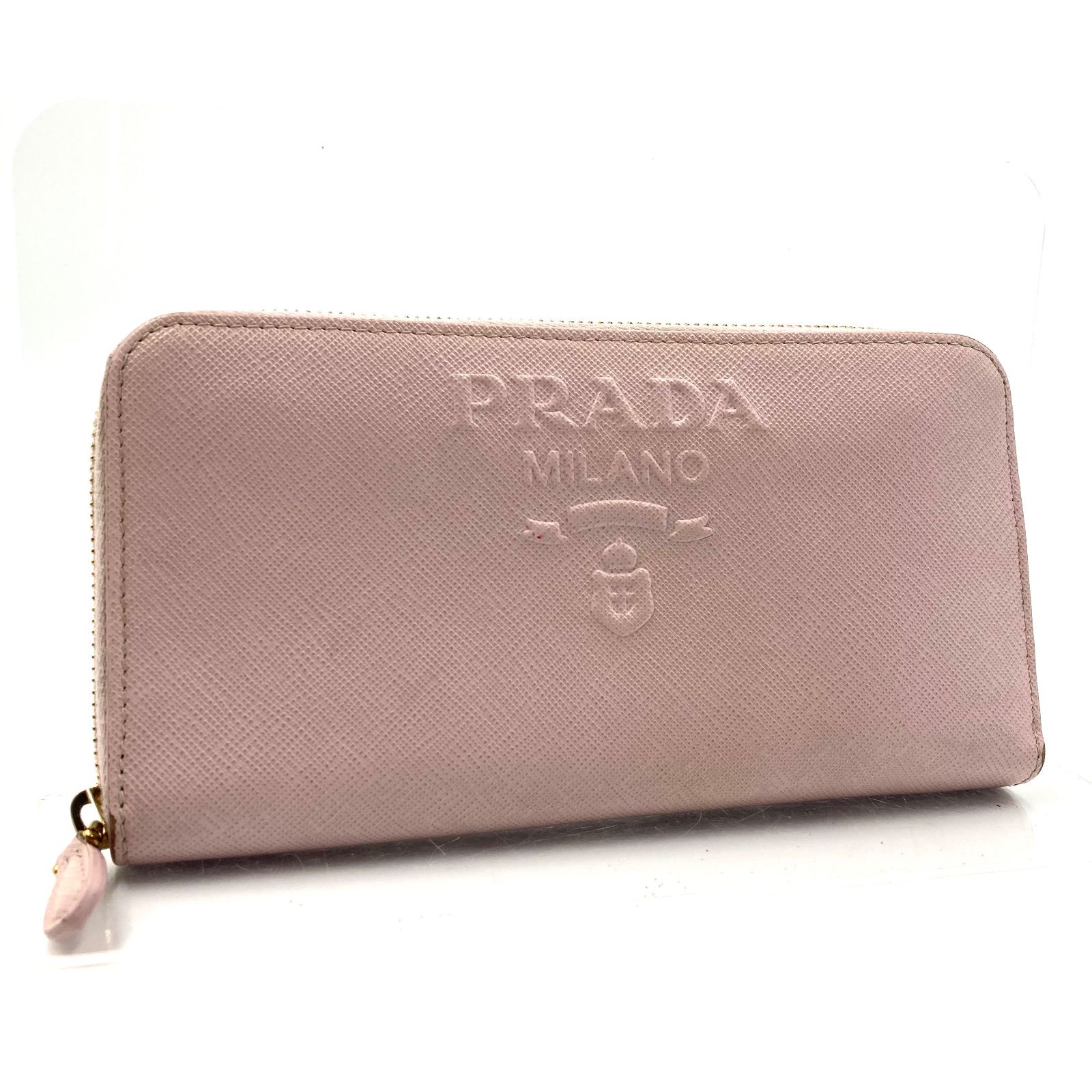 PRADA プラダ サフィアーノレザー ロゴエンボス ラウンドファスナー 長財布 ライトピンク ゴールド金具 イタリア製 刻印あり レディース ラグジュアリー ハイブランド