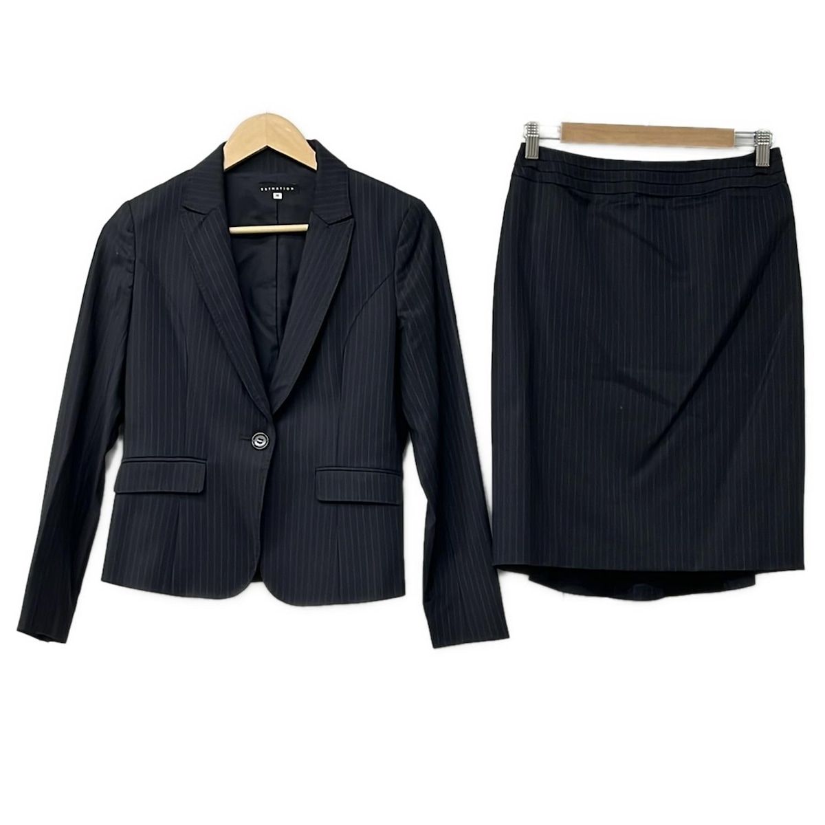 ESTNATION エストネーション スカートスーツ レディース - ダークグレー ストライプ