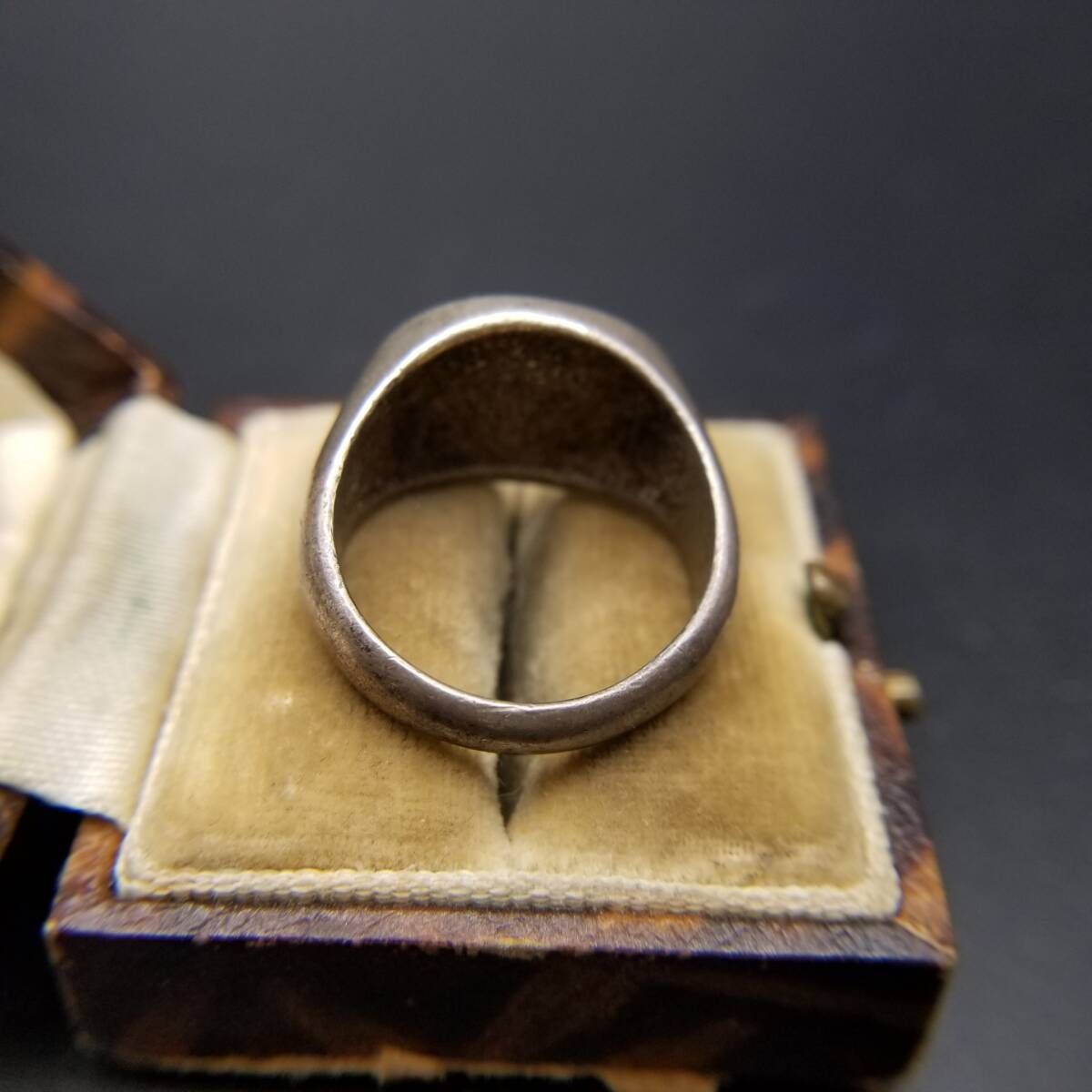  AVON イニシャルレター RWO 925 シルバー ヴィンテージ シグネット リング オーバルトップ 指輪 銀 レトロ 大ぶり 存在感 メンズ R 15-G リング 指輪 アクセサリー