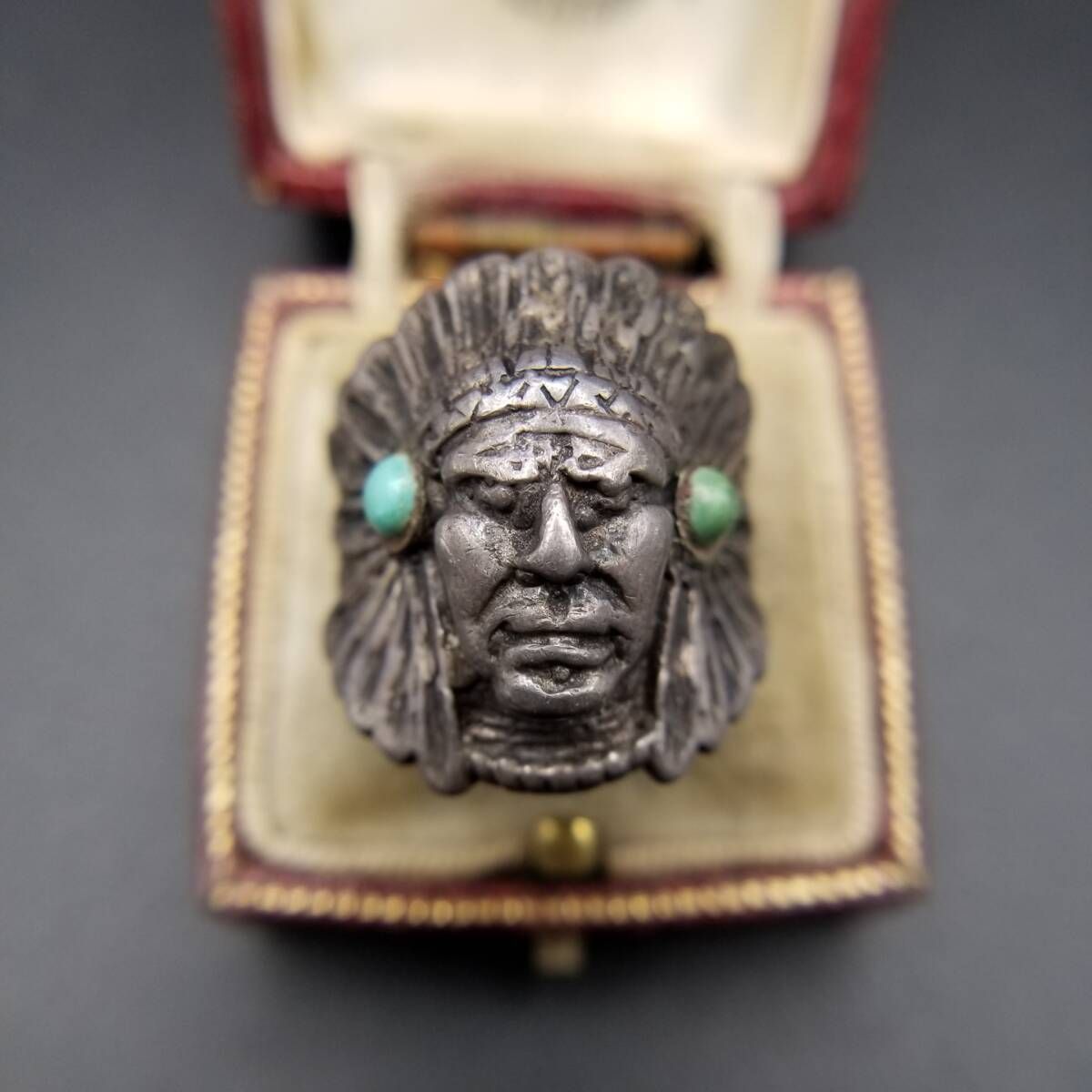 インディアンヘッド チーフ先住民 立体彫刻 925 シルバー ヴィンテージ リング 銀細工 重厚感 ウォーボンネット Native American R 14-N