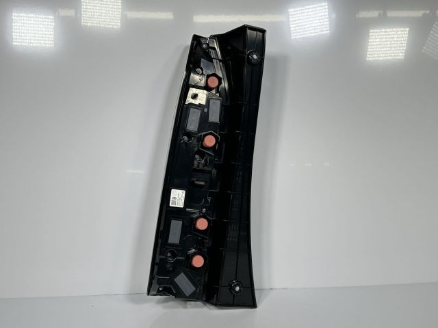 美品/破損キズなし/低走行 N-BOX JF5 JF6 純正 右テールランプ テール