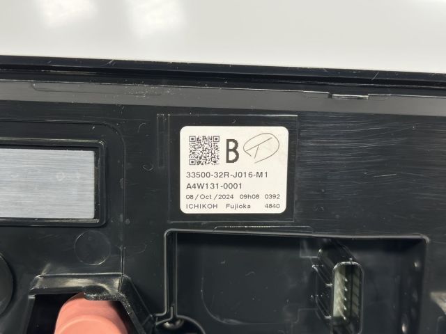 美品/破損キズなし/低走行 N-BOX JF5 JF6 純正 右テールランプ テール