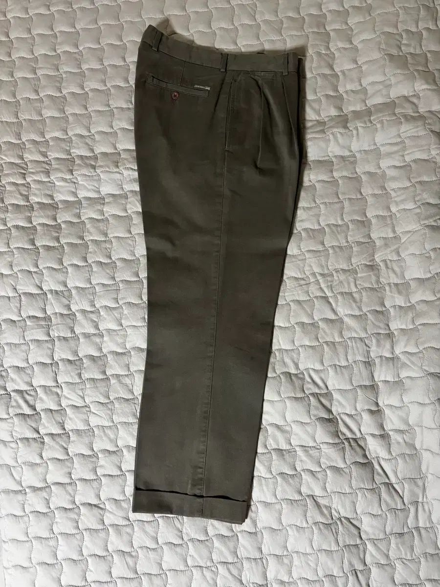 カナルリ canali カーキ ツータック コットンパンツ 50