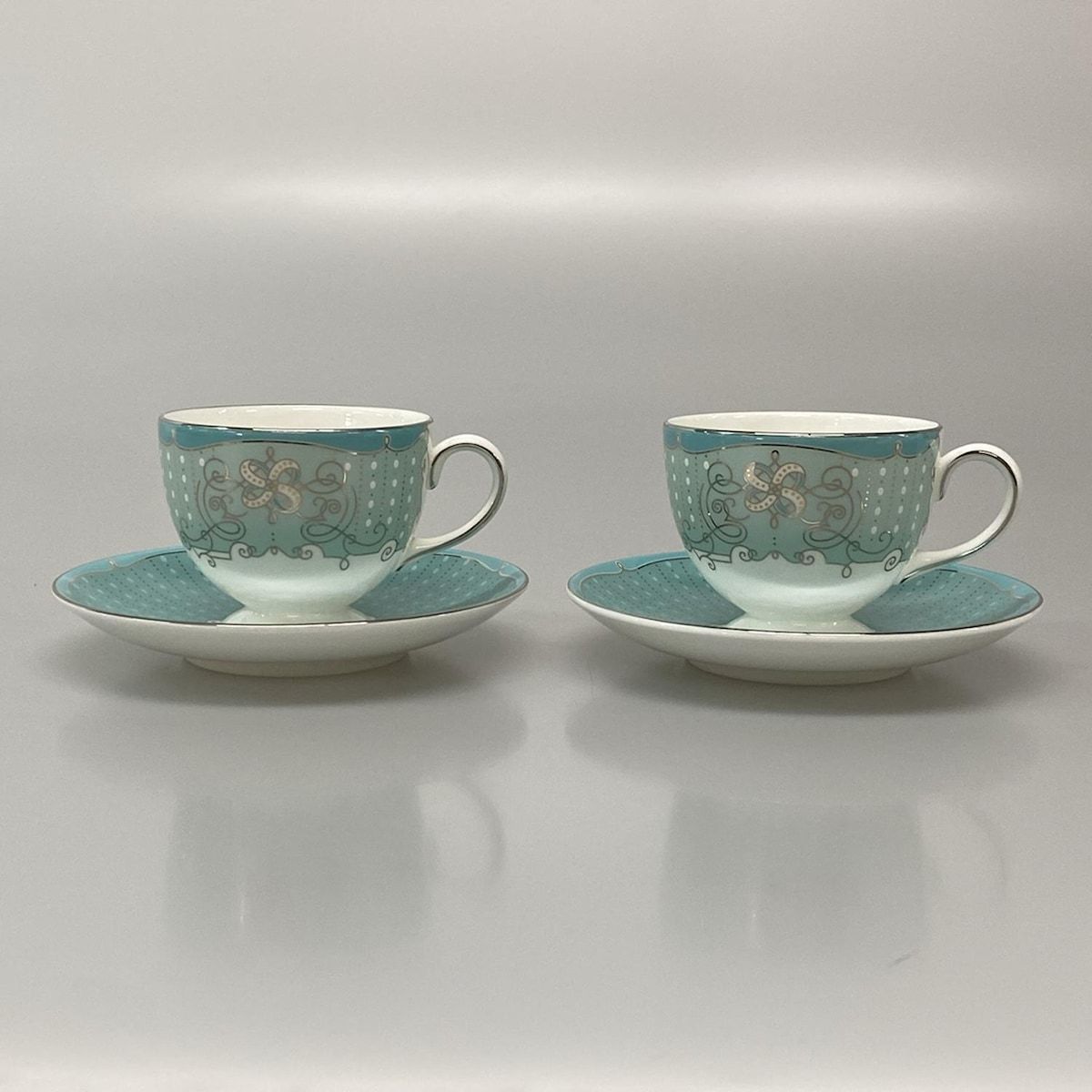 WEDG WOOD ウェッジウッド カップ-ソーサー - ライトグリーン×白×マルチ カップ×ソーサー２点