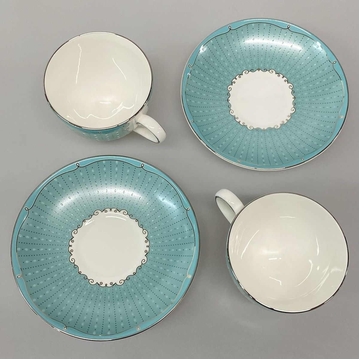 WEDG WOOD ウェッジウッド カップ-ソーサー - ライトグリーン×白×マルチ カップ×ソーサー２点