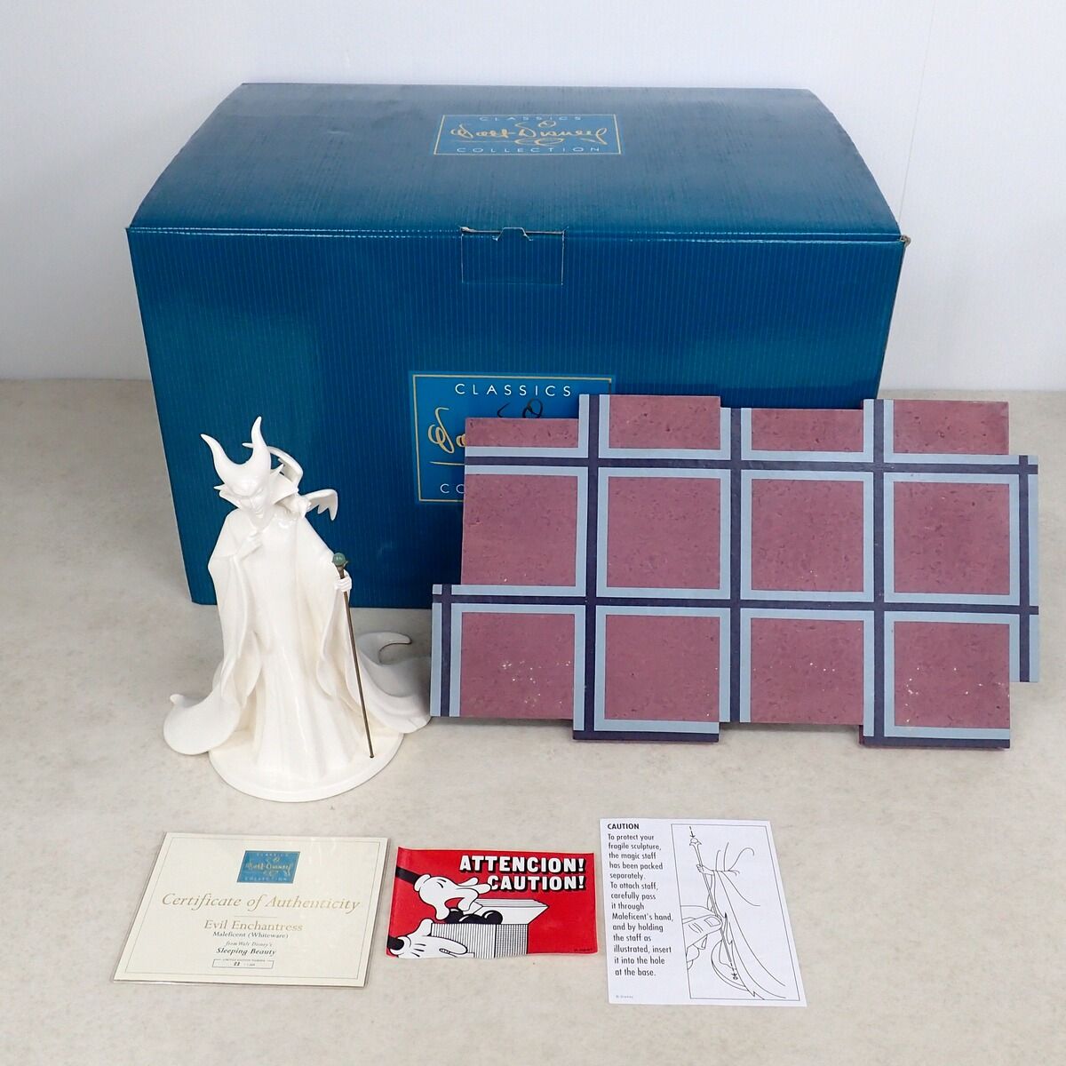 ディズニー WDCC フィギュア 眠れる森の美女 マレフィセント ホワイト 台座付き クラシックコレクション