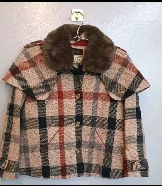 ダックスキッズ ショートコート 140 とてもきれいです