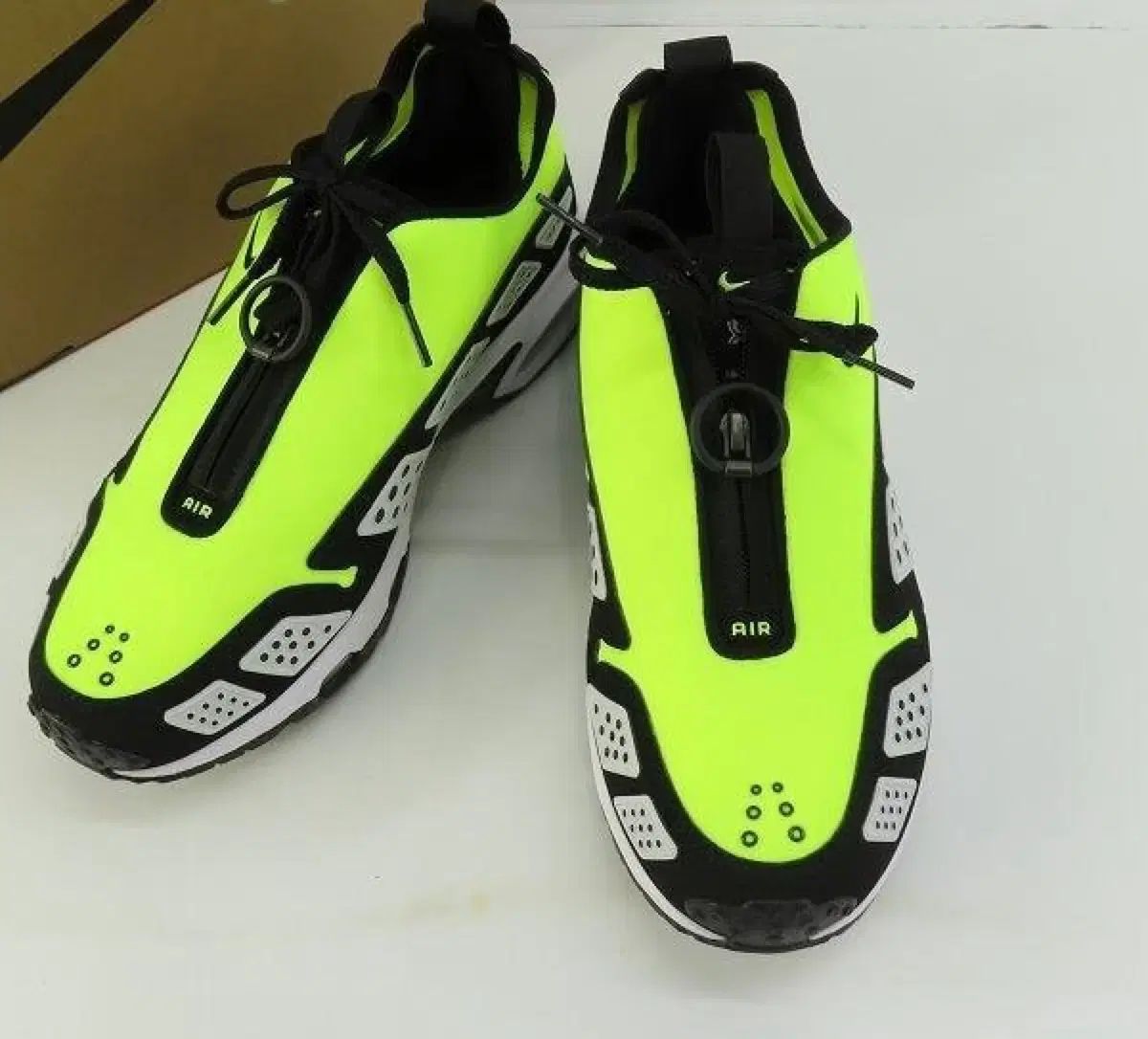 ナイキ エアマックス SNDR ボルト 270