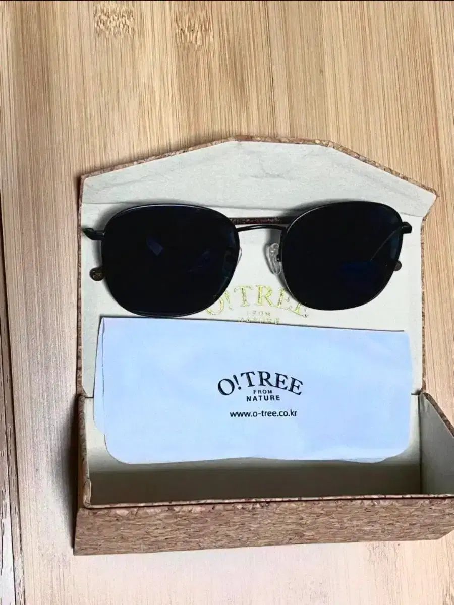 OTS 1001-BLK UV オートリーサングラス