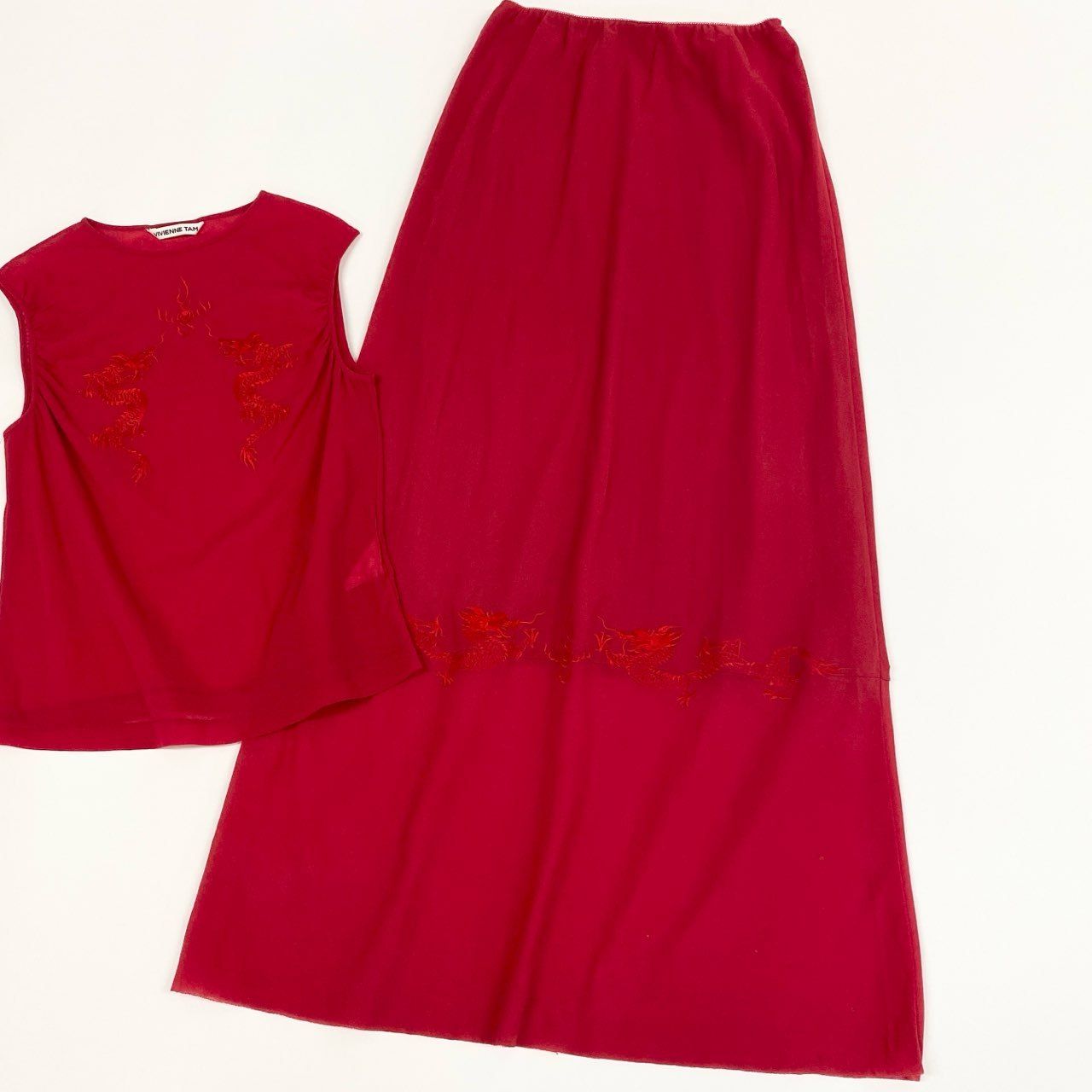 VIVIENNE TAM 刺繍 ロングタイトスカート パワーネット 赤 ボルドー VIVIENNE TAM 刺繍 ロングタイトスカート パワーネット 赤 ボルドー