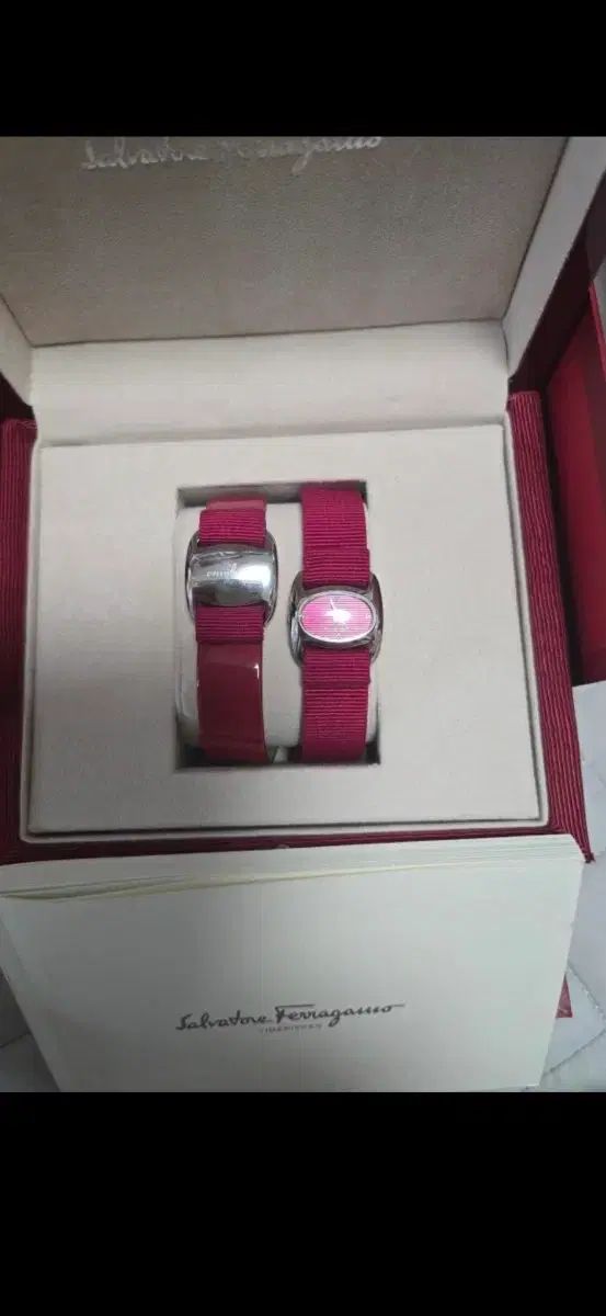 サルヴァトーレ フェラガモ バリナ 26 mm