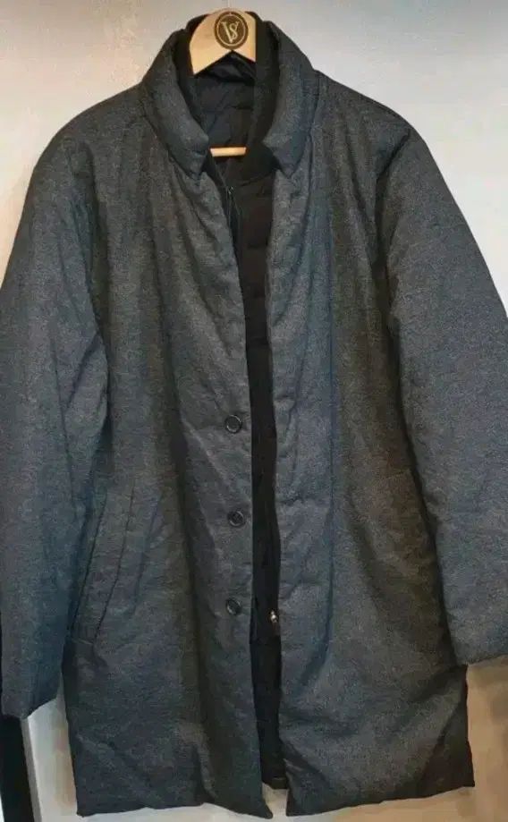 メンズ グースダウン ダウン アウターです 110 サイズで きれいです