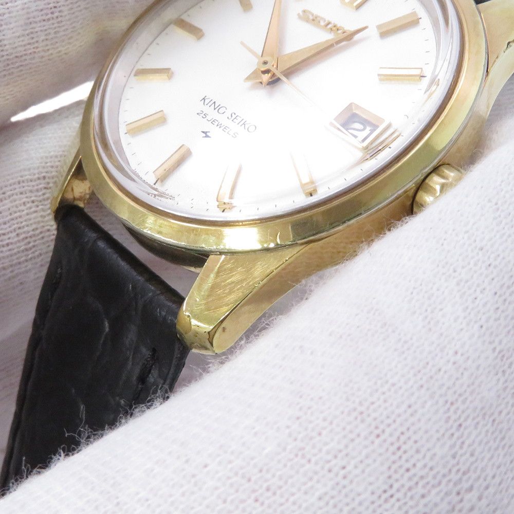 シルバー文字盤