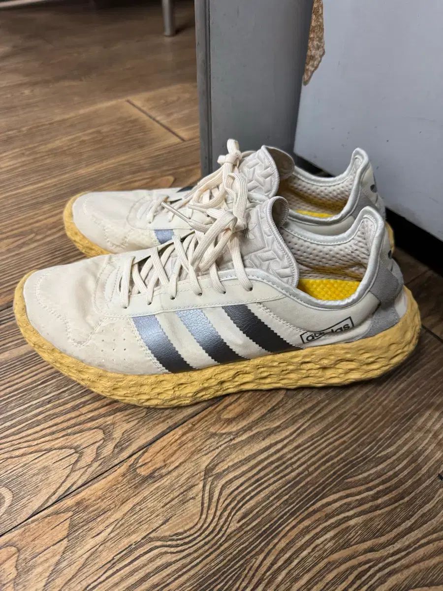 アディダス Zponge あんスタフォン 270-275 サイズ ほぼ