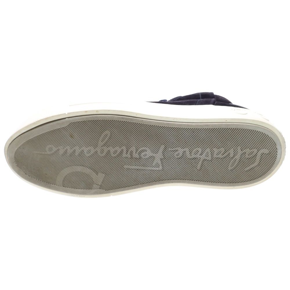 ミドルカット ロゴデザイン