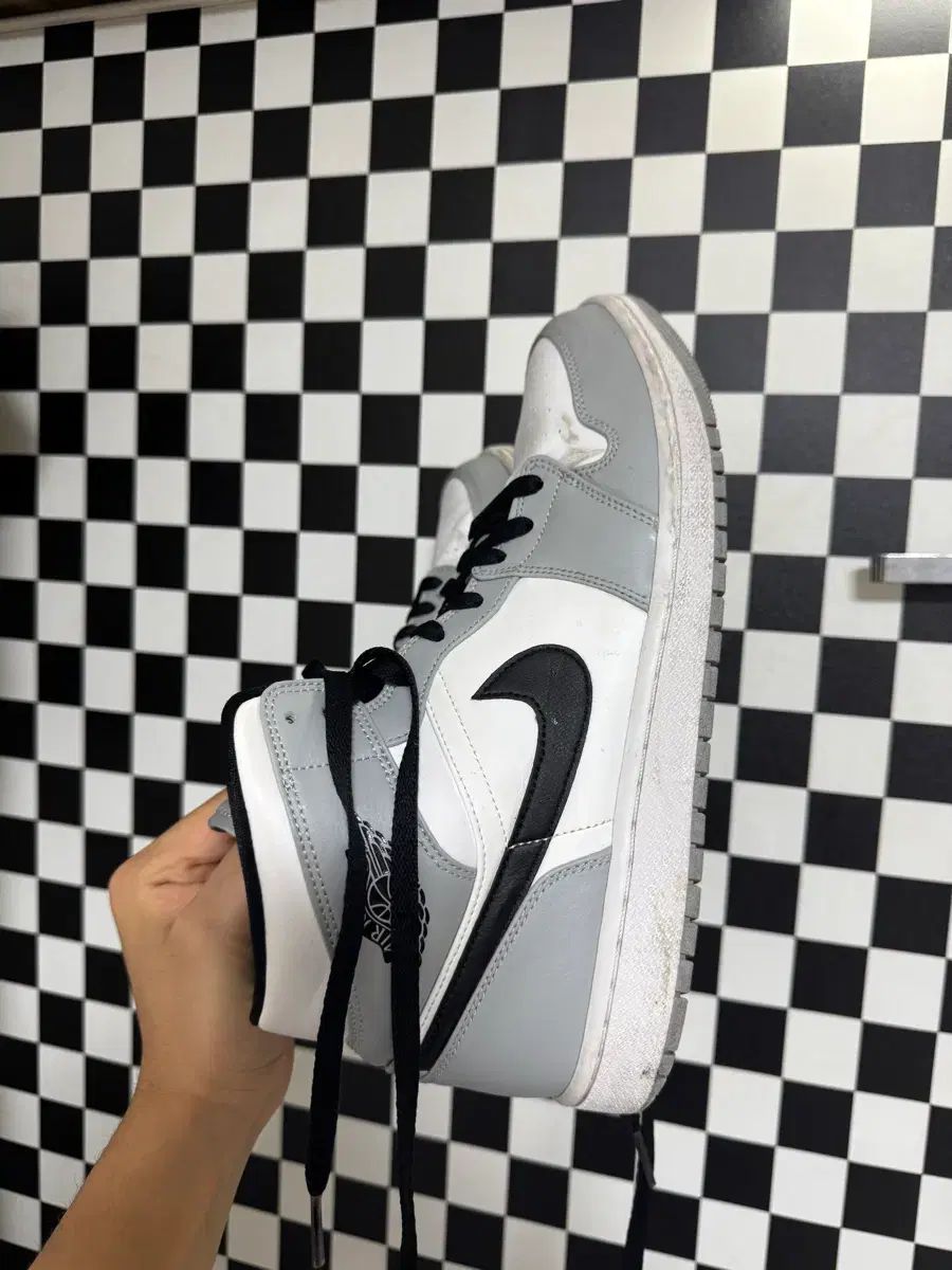 290 ジョーダン 1 ミッド ライト スモーク グレー アンド アンスラサイト