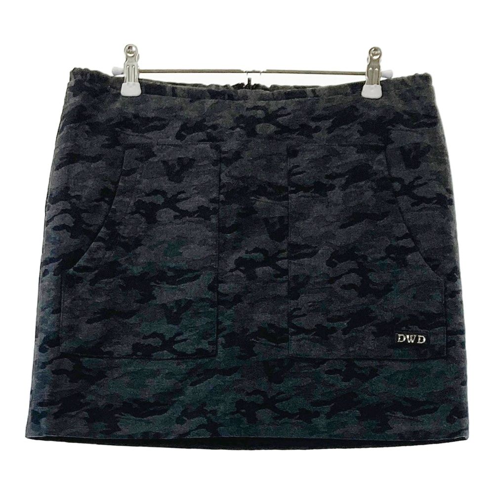 サイズ 2 DANCE WITH DRAGON ダンスウィズドラゴン リバーシブル 中綿スカート カモフラ 迷彩柄 ブラック系 ゴルフウェア レディース ストスト