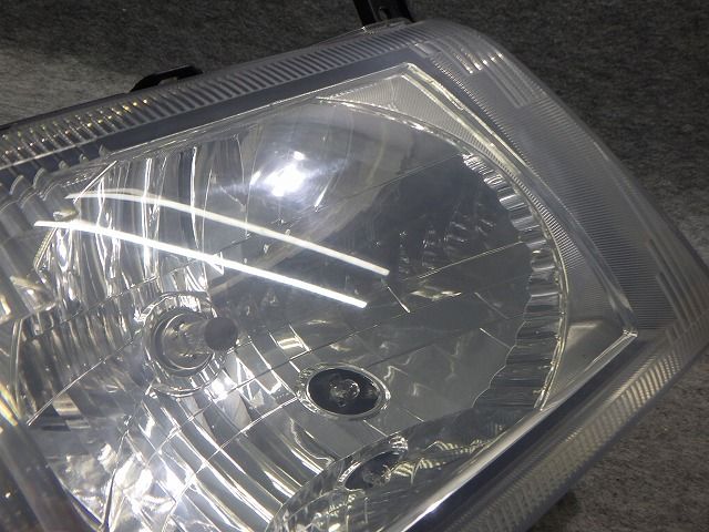 H58A パジェロミニ 左ヘッドライト100-87339 No.7864 パジェロミニ ヘッドライト 左右 ハロゲン H58A 100-87339 1 レべ無し