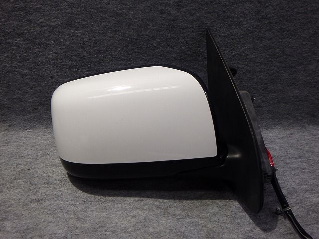 キャラバン 右ドアミラー E26 VW6E26 カラーQM1 7P 日産 260107217