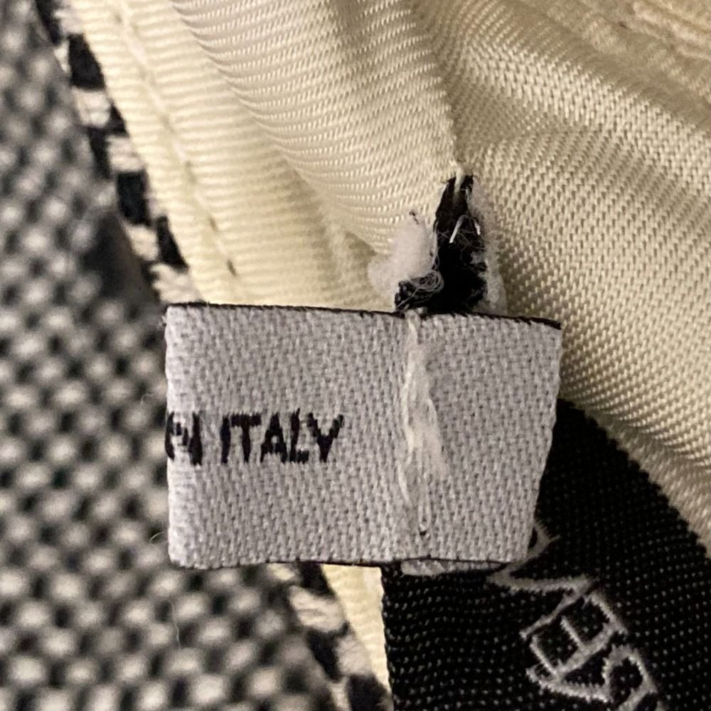 イヴサンローランリヴゴーシュ