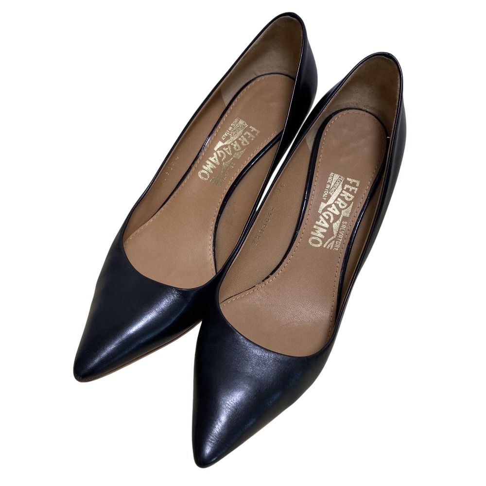 Salvatore Ferragamo サルヴァトーレフェラガモ ポインテッドトゥ パンプス サイズ7 C 約24.5 cm ブラック レディース 古着