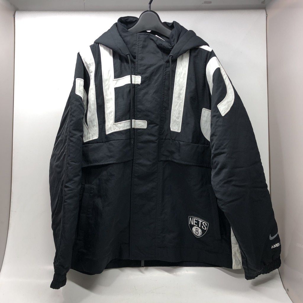01 w-5769 ナイキ NIKE AMBUSH NBA NETS JACKET DB 8576-010 ブラック M アウター 品