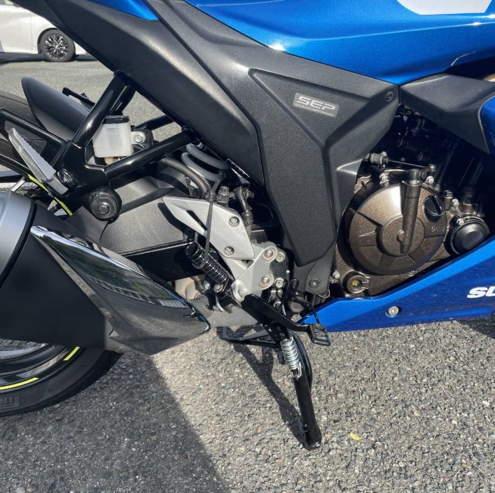J69】スズキ 型式ED131 ED13N ジクサー150 純正新品 センタースタンド 
