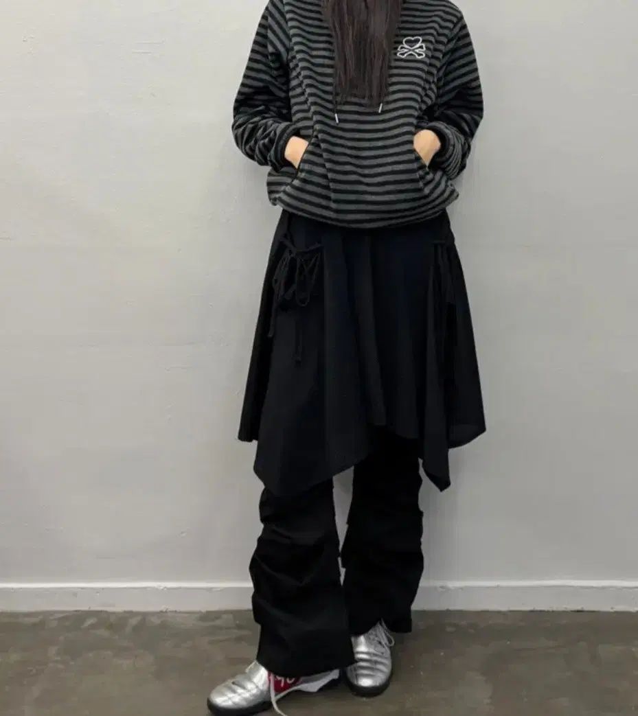 LUVISTRUE <レイヤード スカート ミディ丈 ブラック>