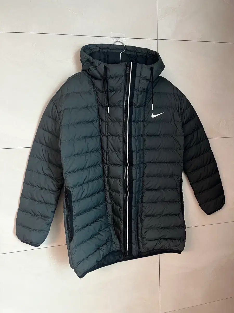 ナイキ 軽量 フード ダウン ブラック L