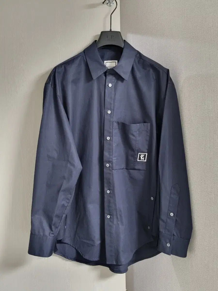 WOOYOUNGMI ウーヨンミ バックロゴ シャツ