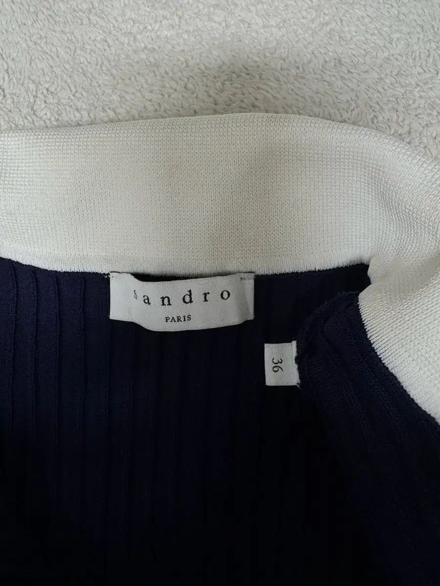 サンドロ ネイビー カラ ニット ワンピース