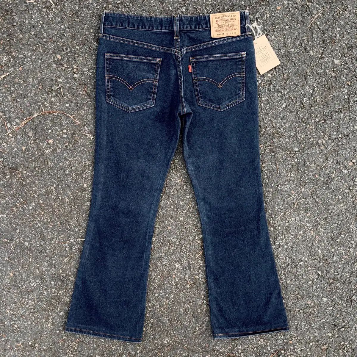  34 リーバイス ウィメンズ EM 578 ローライズ ブーツカット デニム その他 デニム ジーンズ
