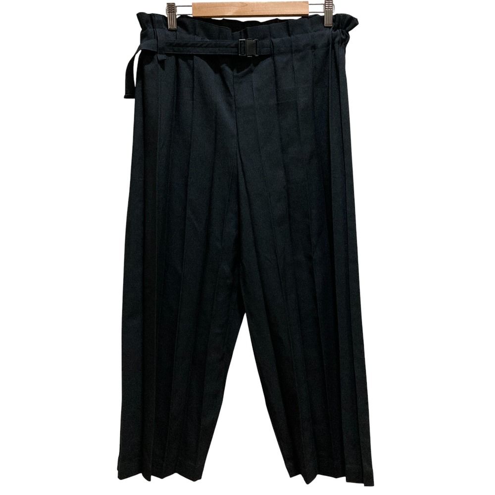 ISSEY MIYAKE me イッセイミヤケ ミー プリーツ クロップドワイドパンツ ブラック レディース 古着