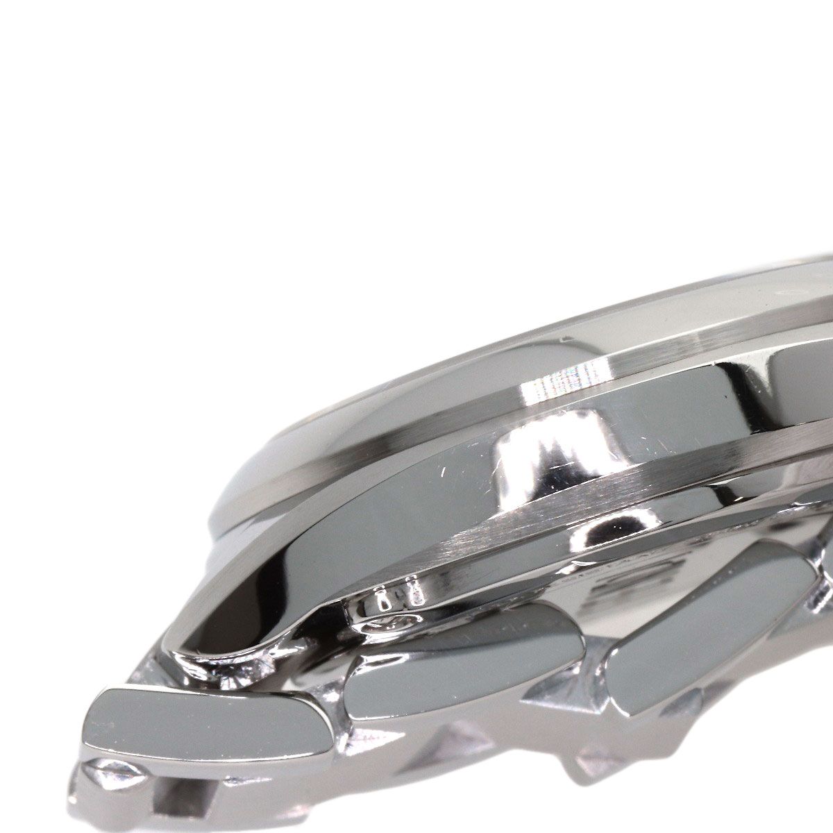 FENDI フェンディ