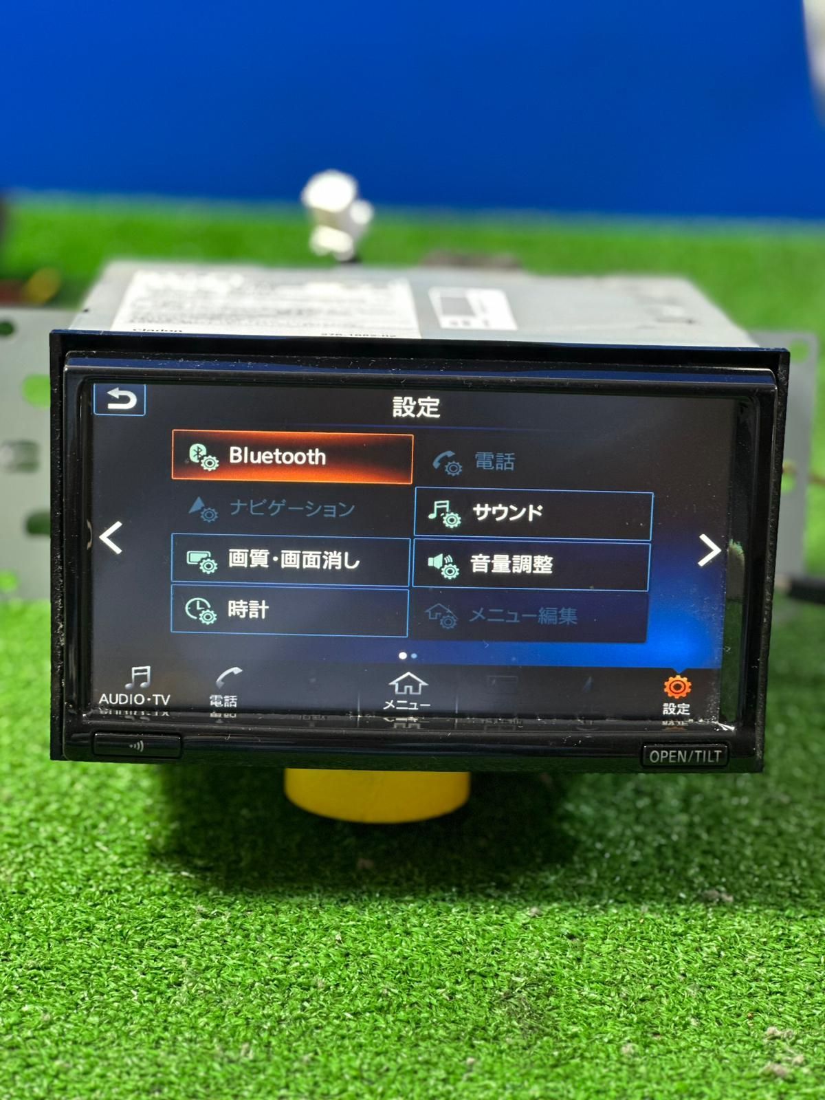 NISSAN 純正 カーナビ 本体 QY-8205 NISSAN 純正 カーナビ 本体 QY-8205